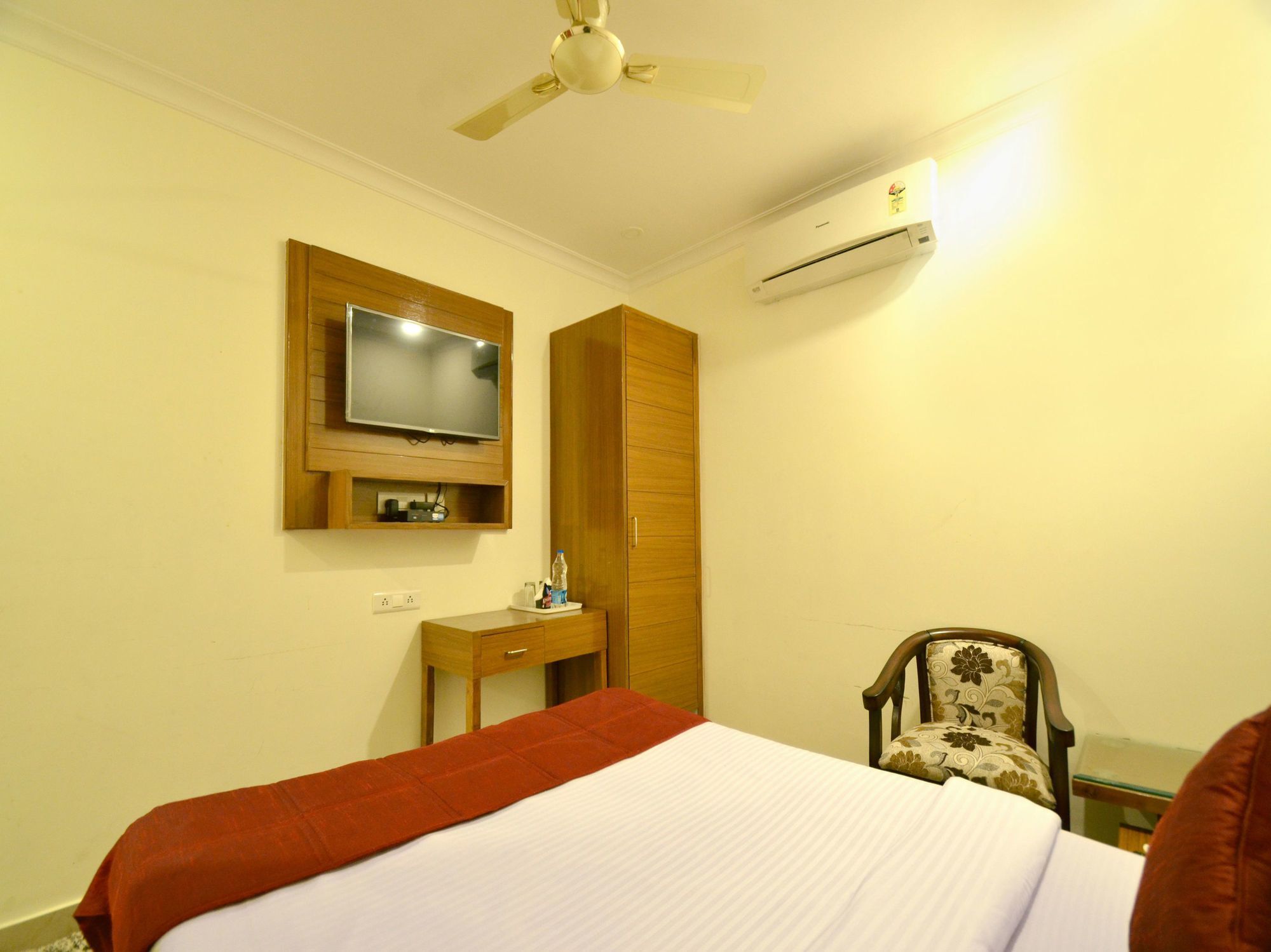 Oyo 5190 Hotel Golden Inn Chandīgarh Eksteriør billede